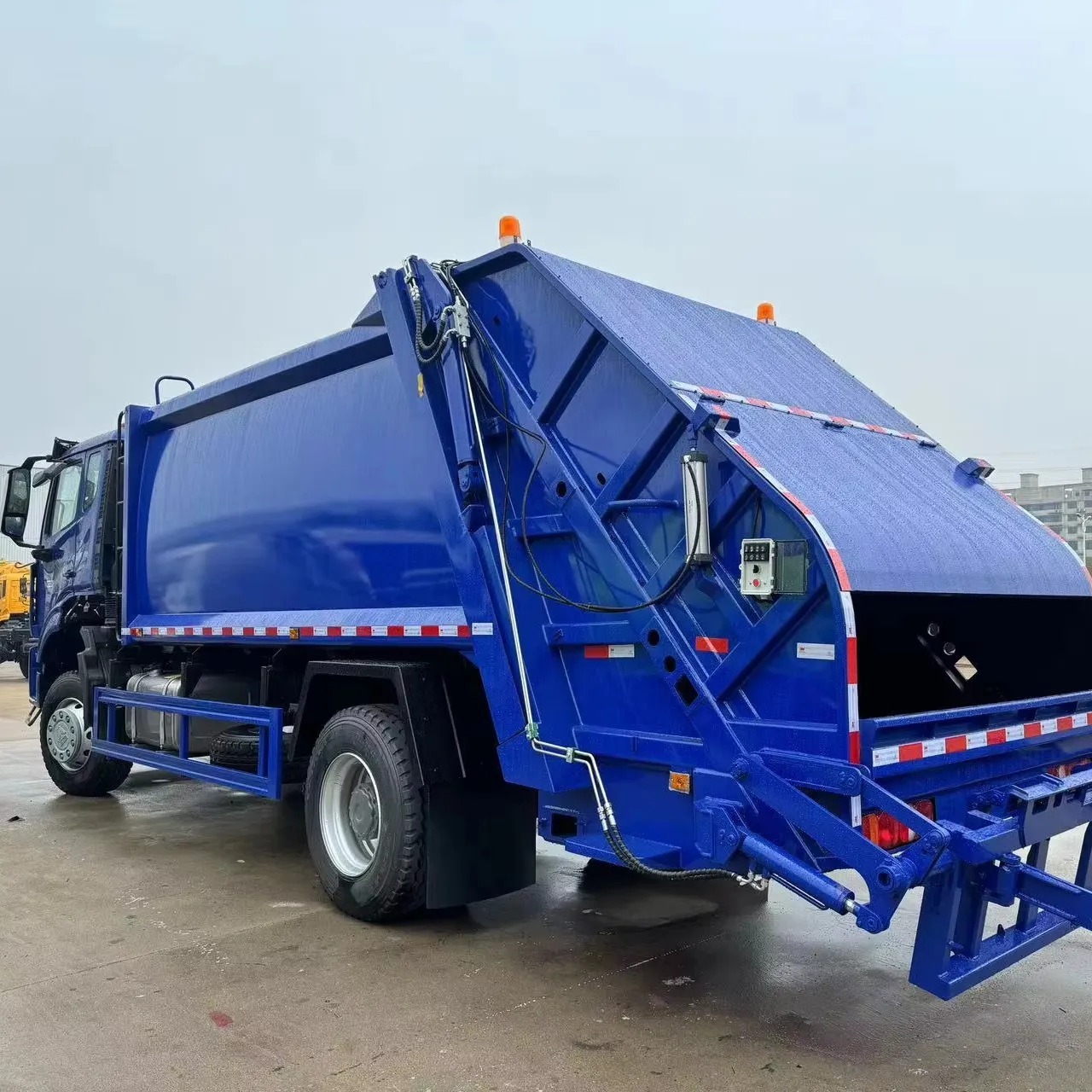 Trucks & Machines